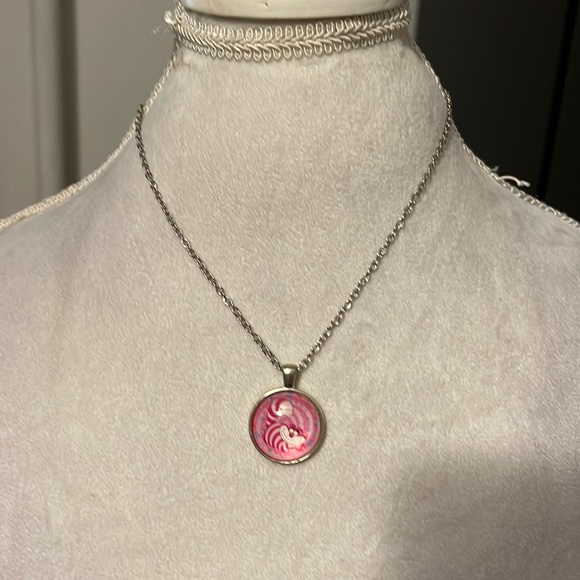 Jewelry - Cheshire Cat circle pendant necklace